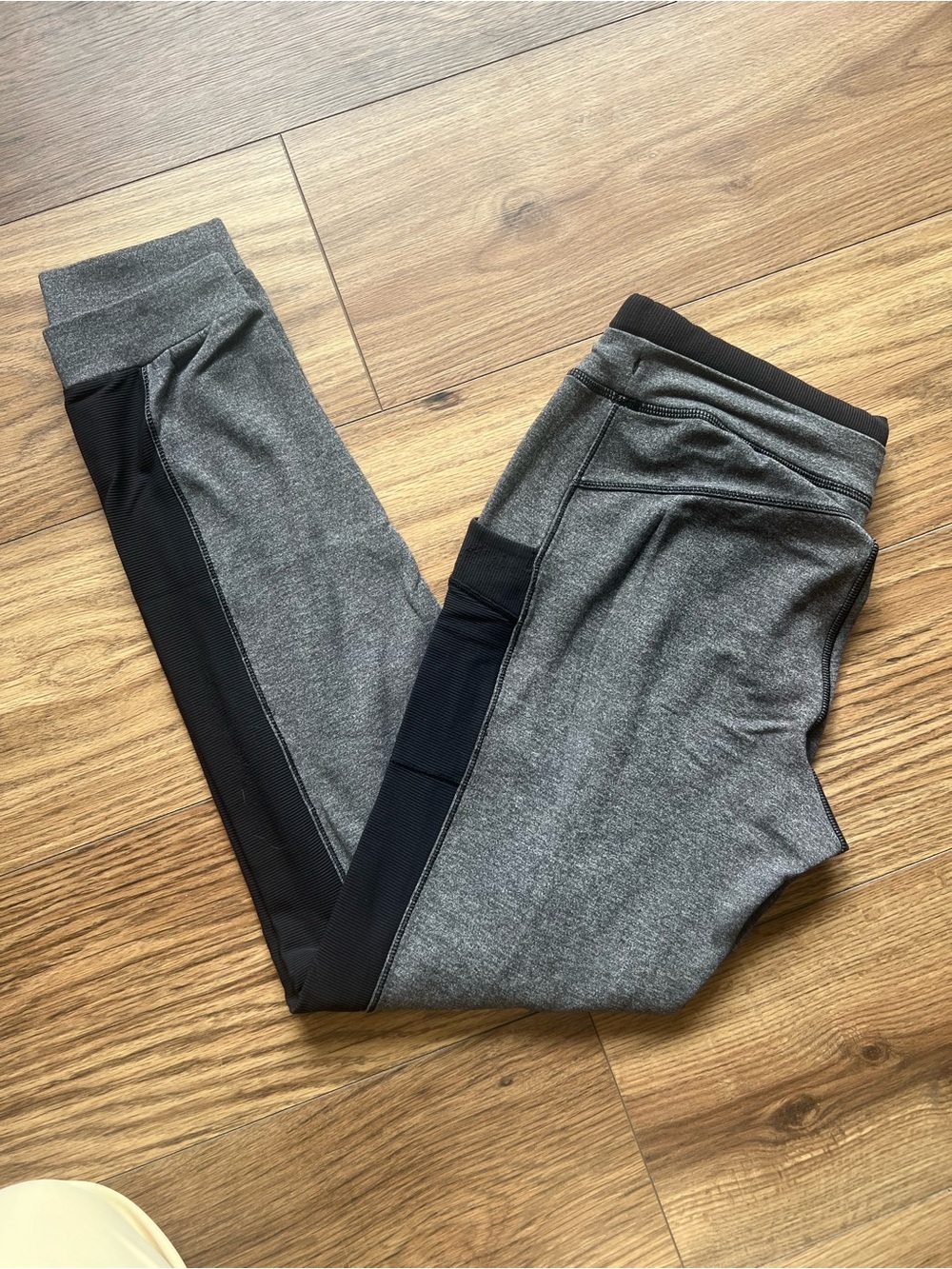 Lululemon Women’s Black and Grey Pink Fleece Lined Sweatpant Joggers